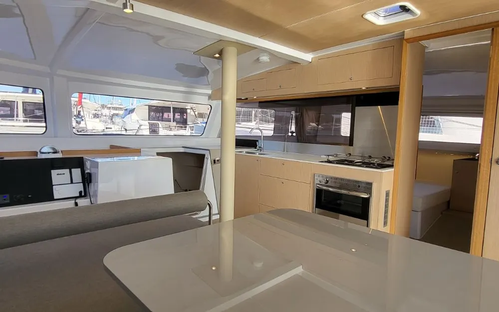 slider 9 Neel Trimarans Neel 43