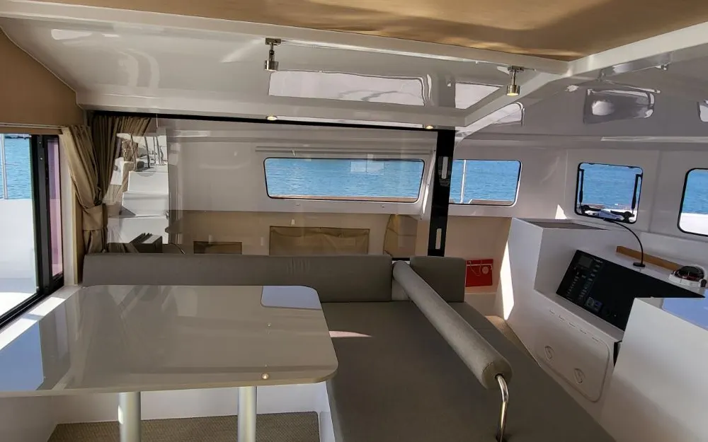 slider 10 Neel Trimarans Neel 43