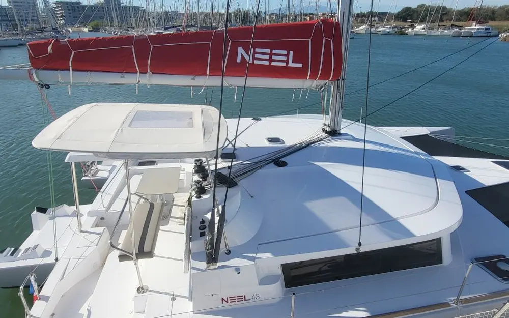 slider 4 Neel Trimarans Neel 43