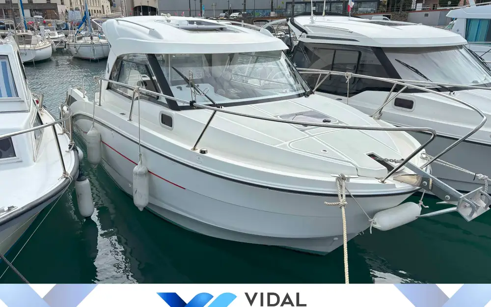 slider 0 Beneteau Antares 8 OB