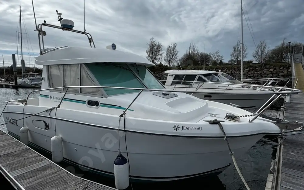 slider 1 Jeanneau Merry Fisher 750