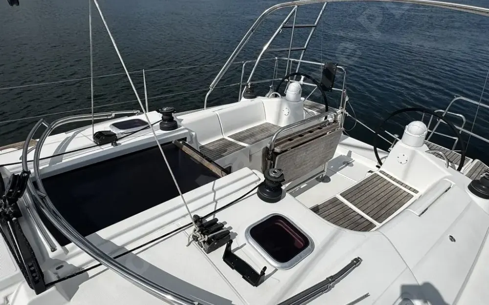 slider 6 Dufour  385