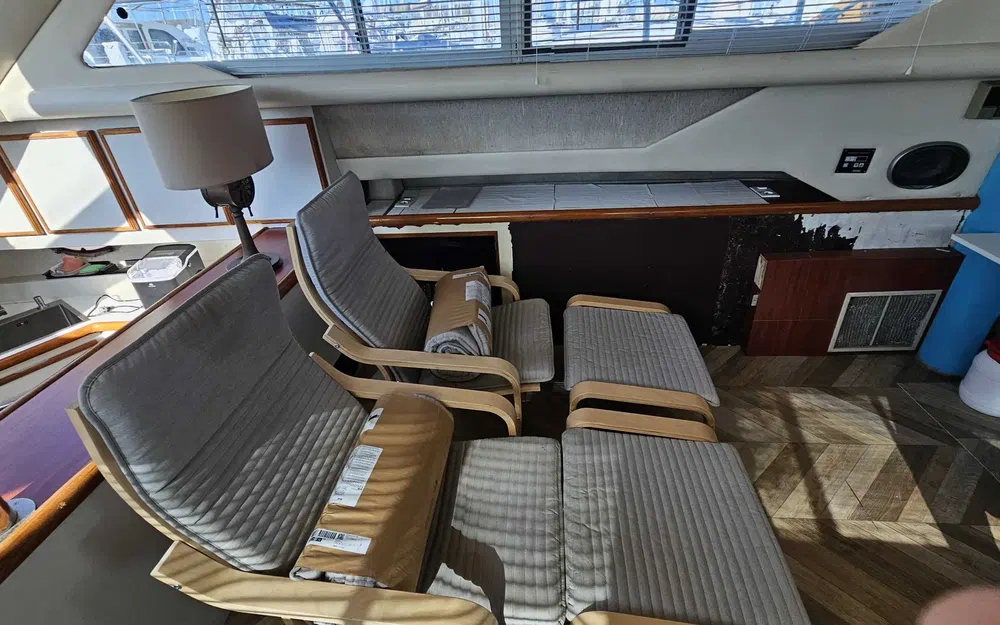 slider 9 Cruisers Yachts 3850 AFT