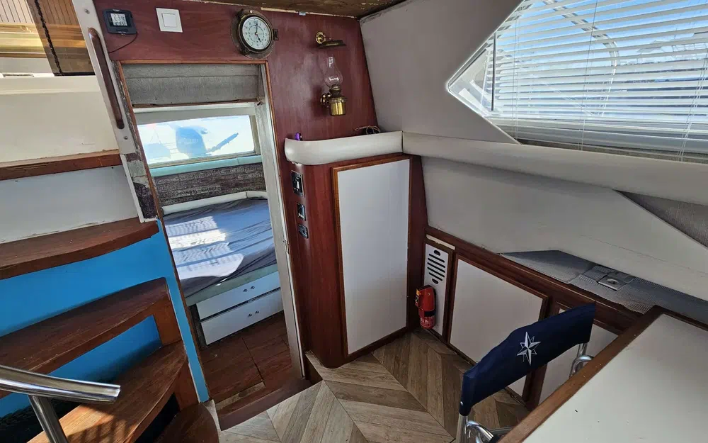 slider 10 Cruisers Yachts 3850 AFT