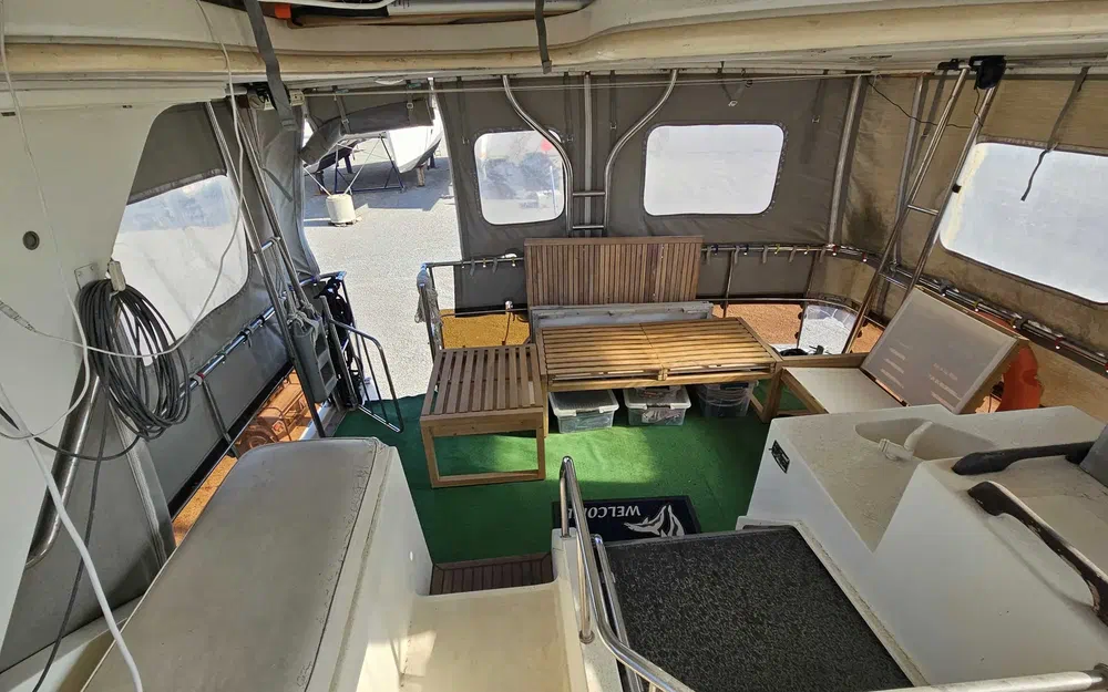 slider 7 Cruisers Yachts 3850 AFT