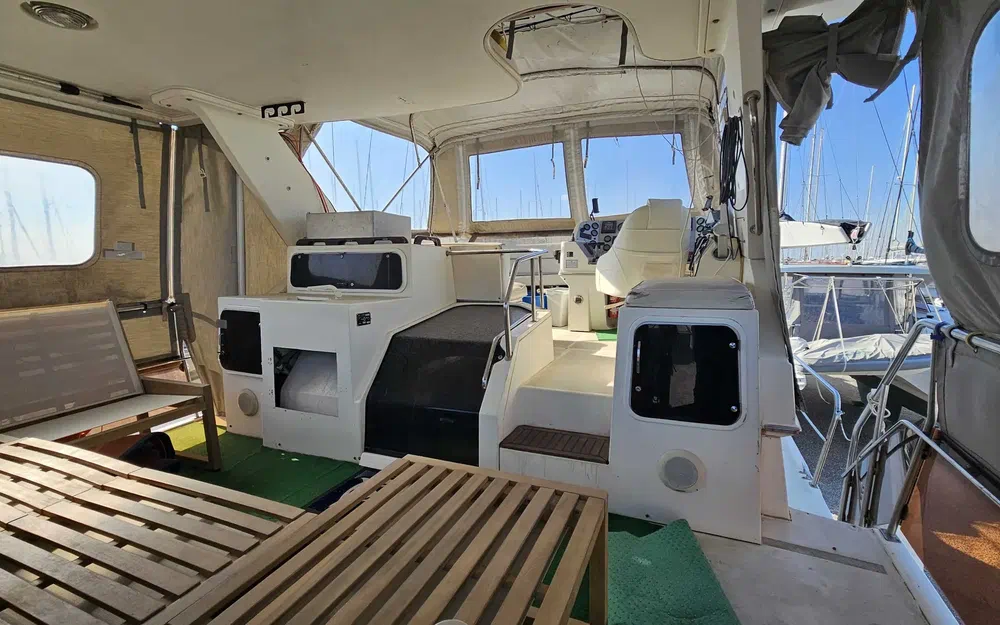 slider 8 Cruisers Yachts 3850 AFT