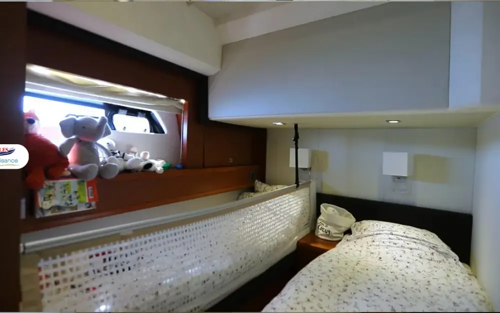 slider 9 Prestige Yachts Prestige 620 Fly