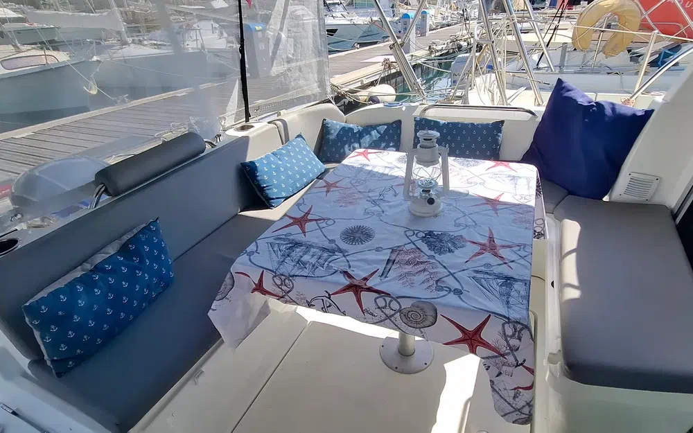 slider 20 Beneteau Antares 8 OB