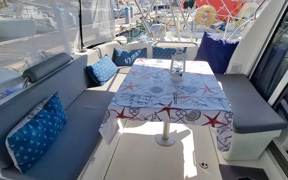 slider 21 Beneteau Antares 8 OB