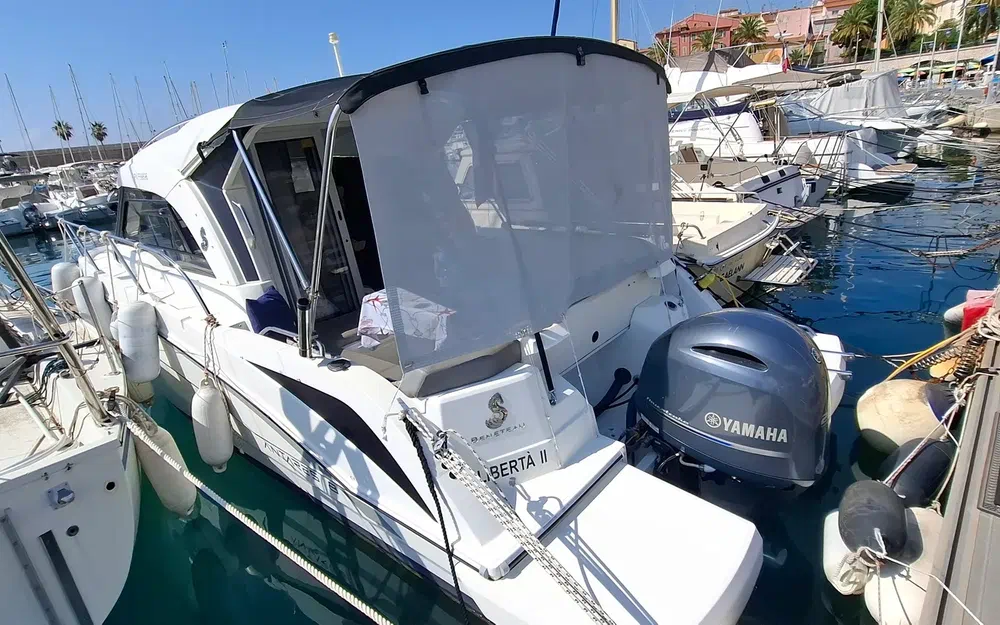 slider 28 Beneteau Antares 8 OB