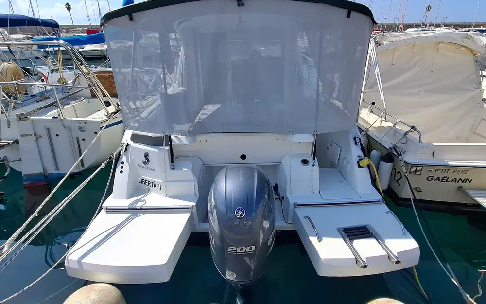 slider 29 Beneteau Antares 8 OB