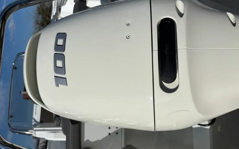 slider 1 Suzuki 100