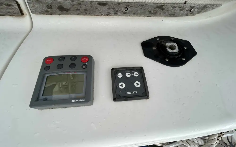 slider 15 Jeanneau Espace 1100