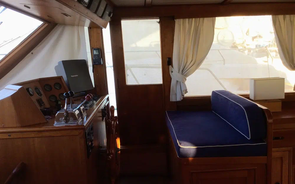 slider 13 Konghalvorsen Island Gipsy 44 Motor Yacht