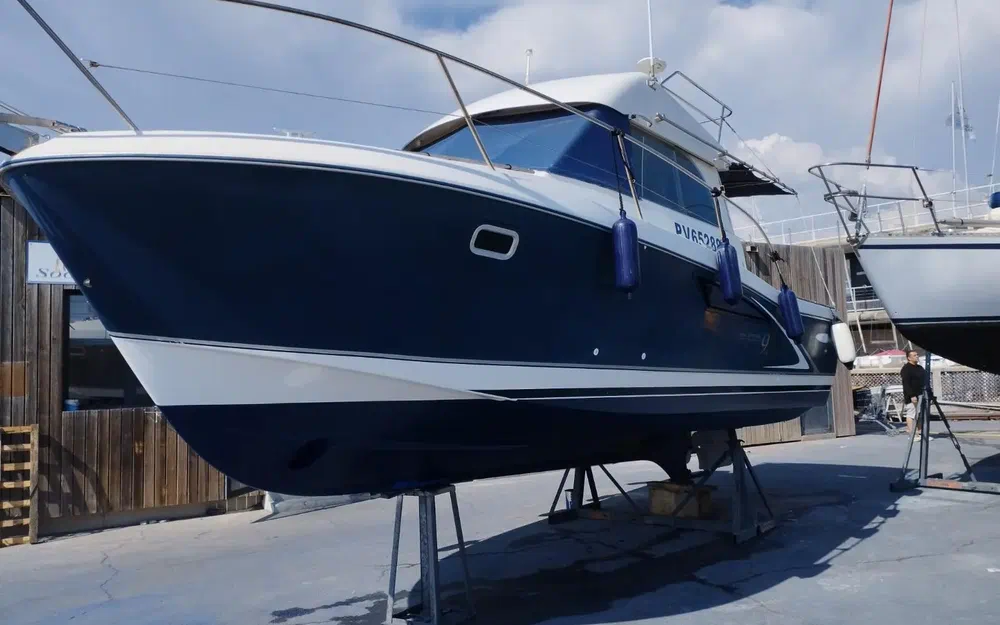 slider 18 Beneteau Antares Serie 9