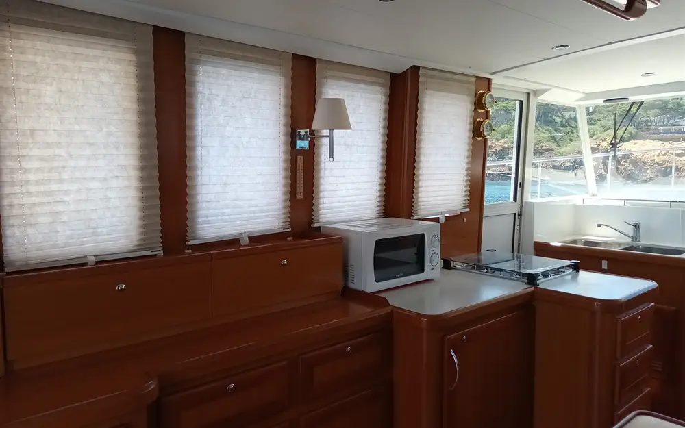 slider 6 Beneteau Swift Trawler 42