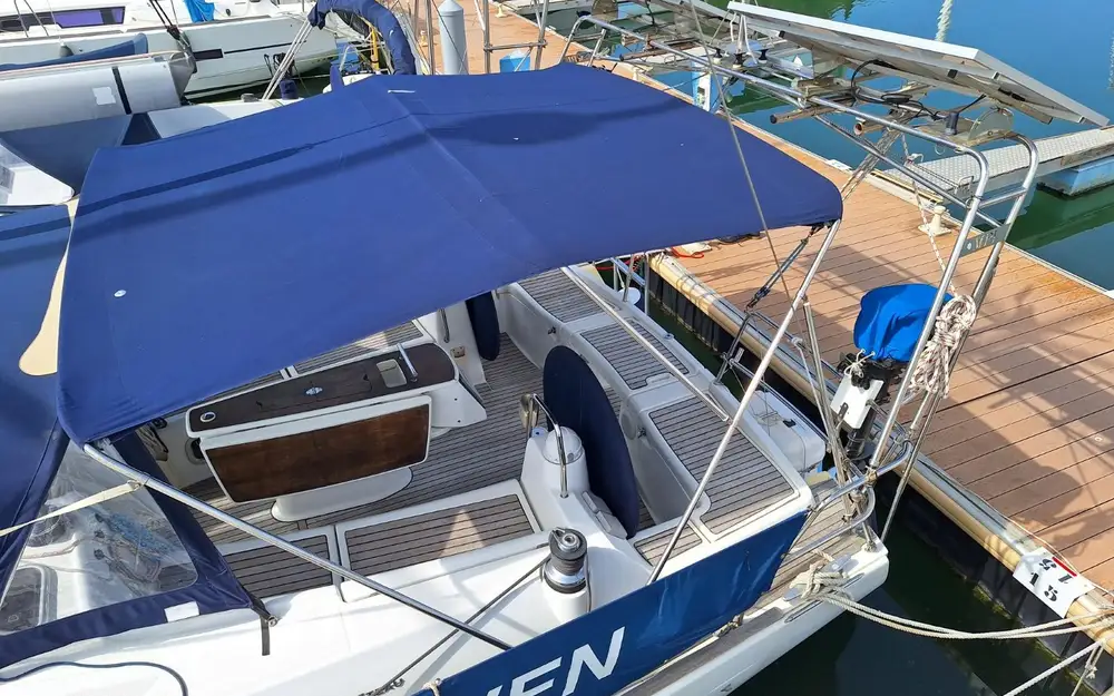 slider 14 Beneteau Oceanis 43