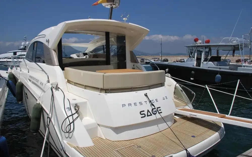 slider 6 Jeanneau Prestige 42 S