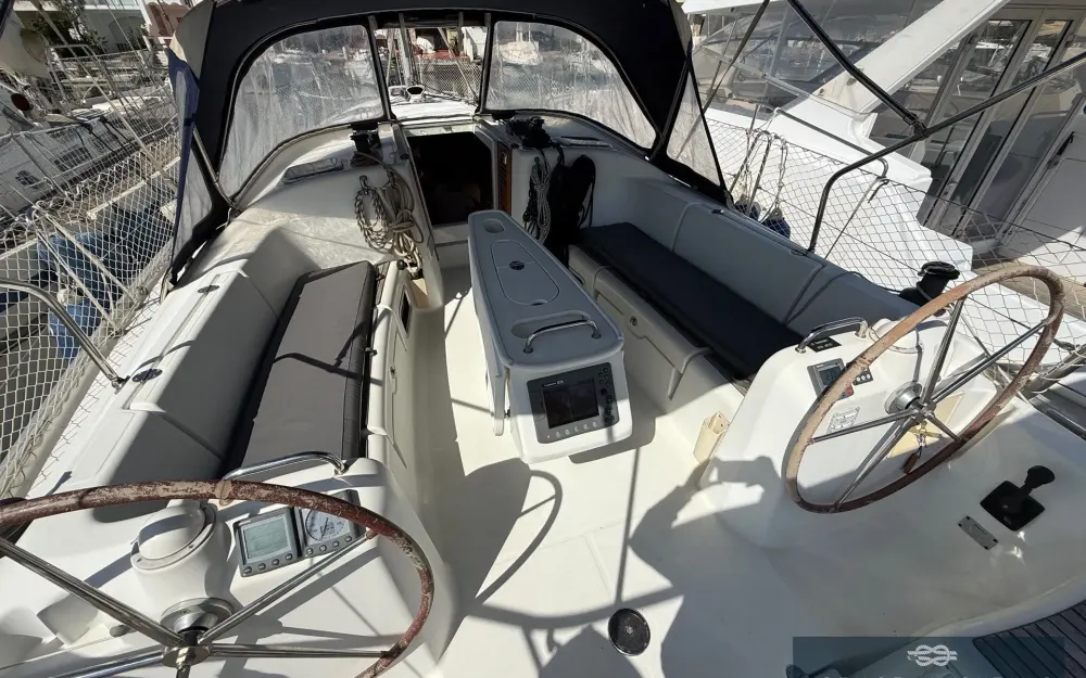 slider 26 Beneteau Cyclades 39.3