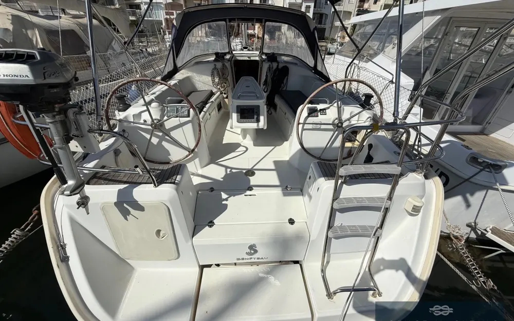 slider 27 Beneteau Cyclades 39.3