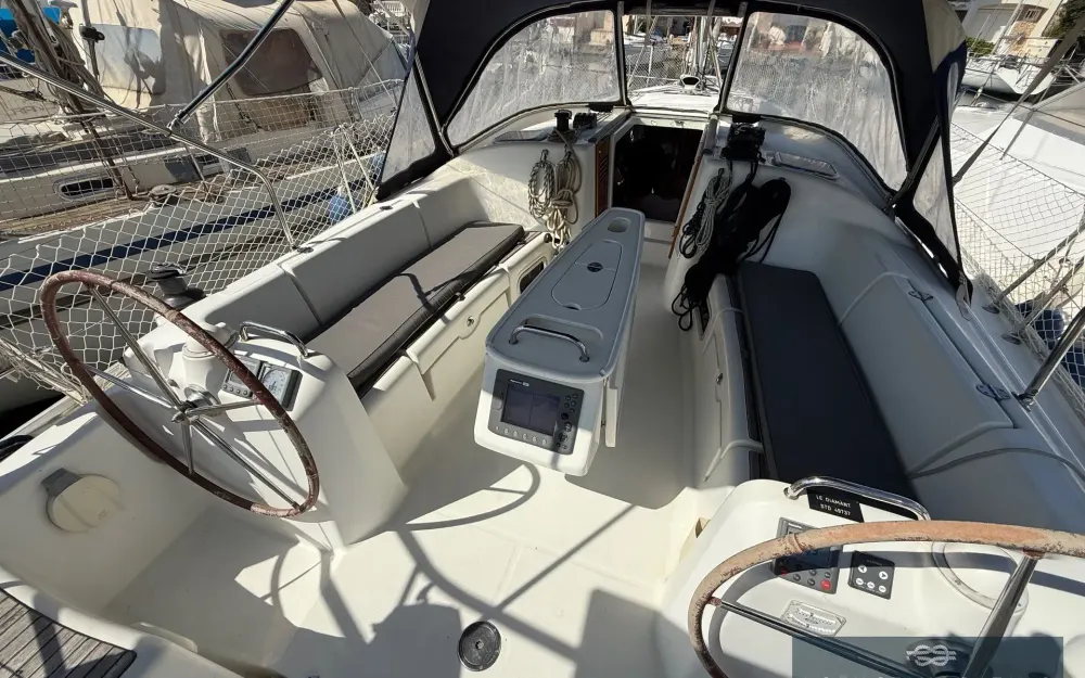 slider 28 Beneteau Cyclades 39.3