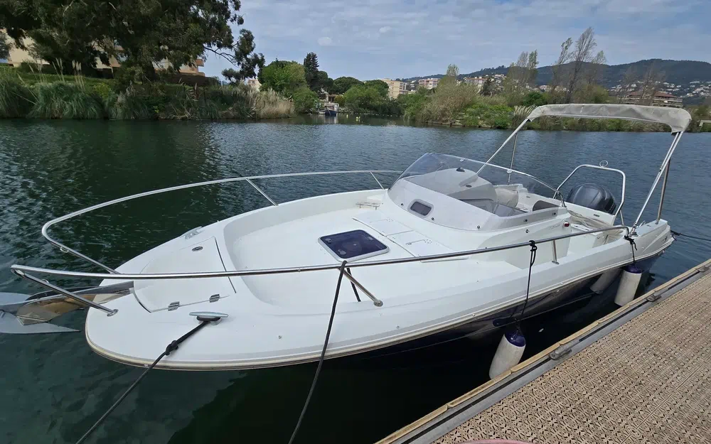 slider 0 Jeanneau Cap Camarat 7.5 WA