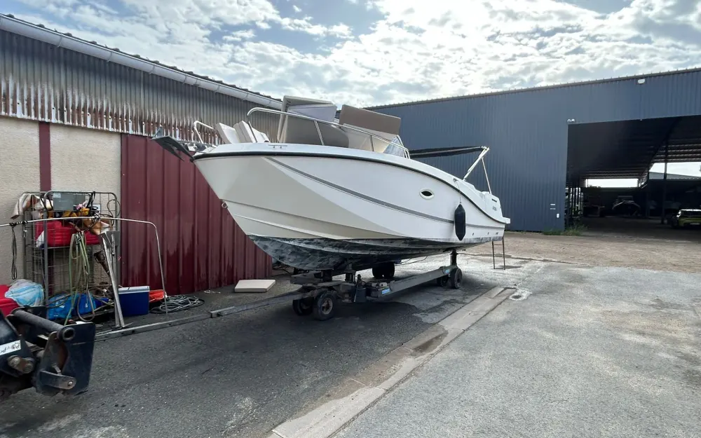 slider 8 Quicksilver Activ 755 Sundeck