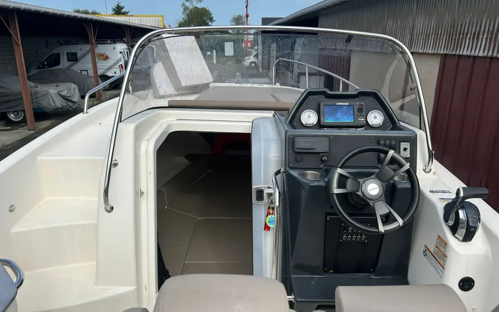 slider 5 Quicksilver Activ 755 Sundeck