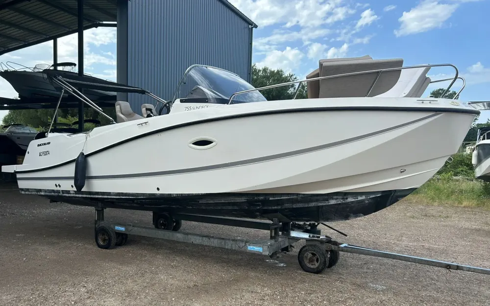 slider 1 Quicksilver Activ 755 Sundeck
