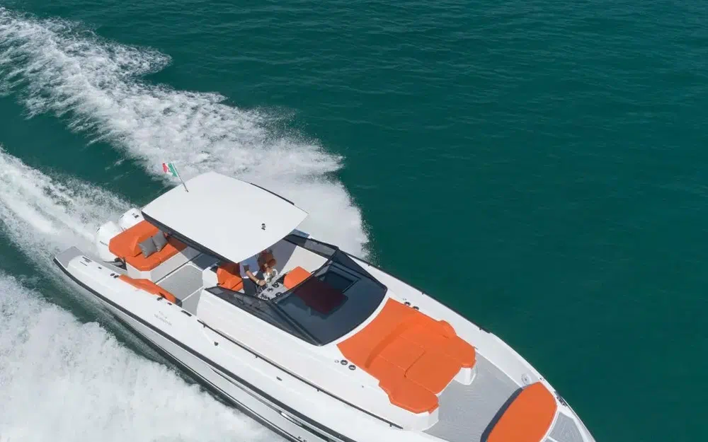 slider 1 Rio Yachts Daytona 35 Bow rider