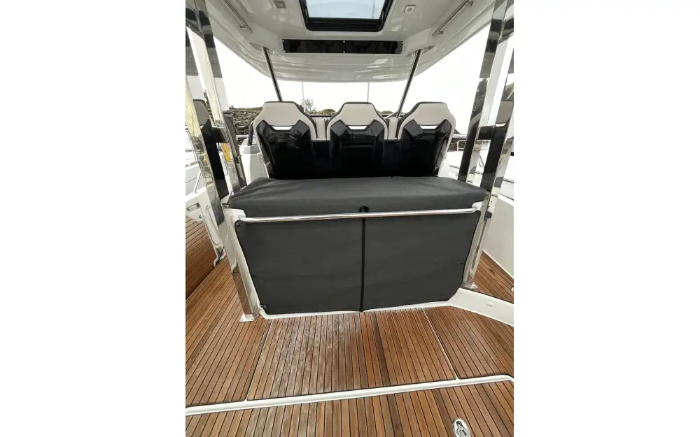 slider 6 Jeanneau Cap Camarat 10.5 Wa Serie 2