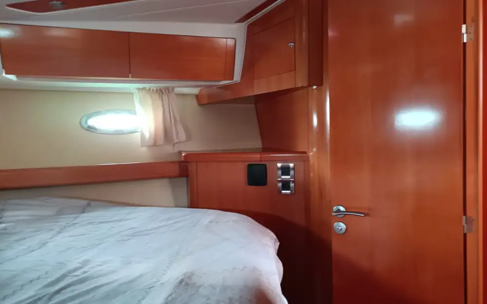 slider 7 Beneteau Flyer 12
