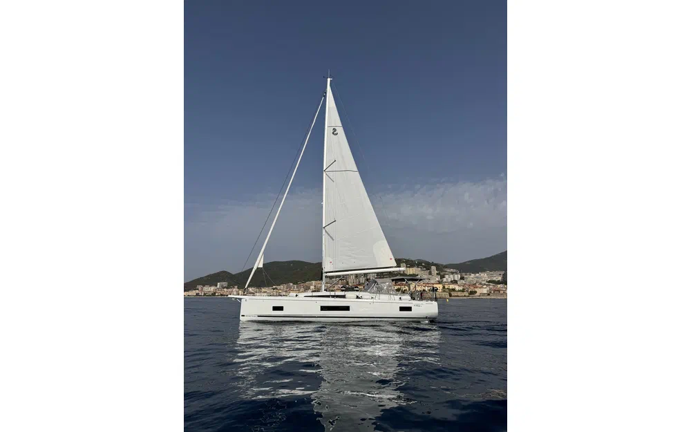 slider 1 Beneteau Oceanis 46.1