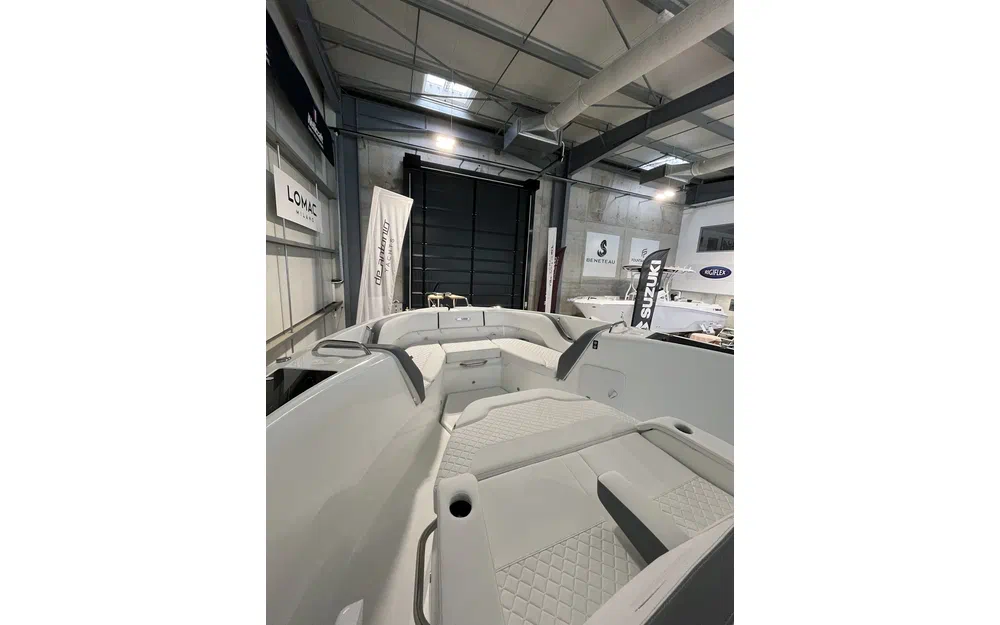 slider 16 Wellcraft 38 T-Top