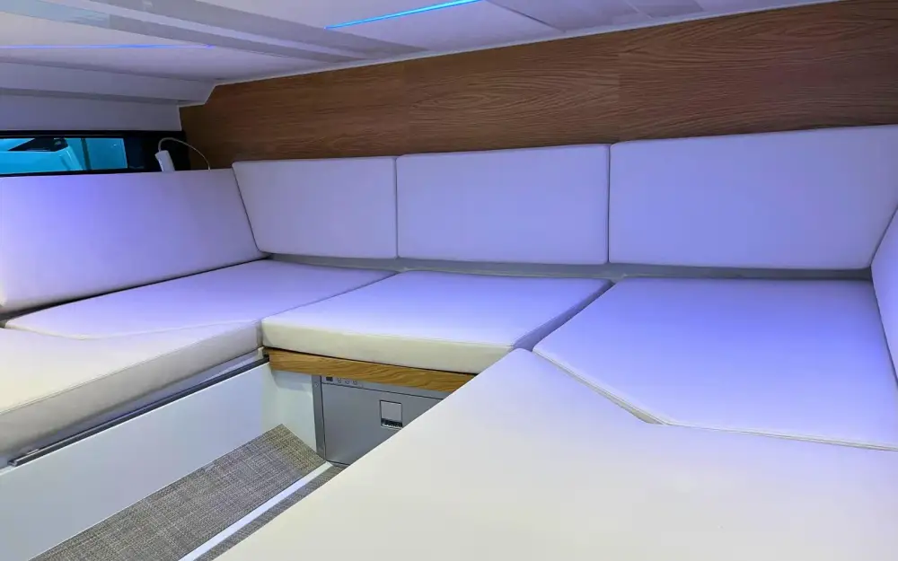 slider 10 De Antonio Yachts D36 Open