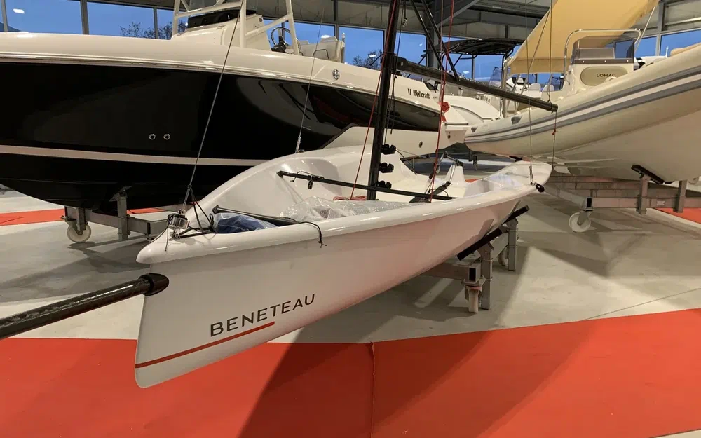 slider 0 Beneteau First 14