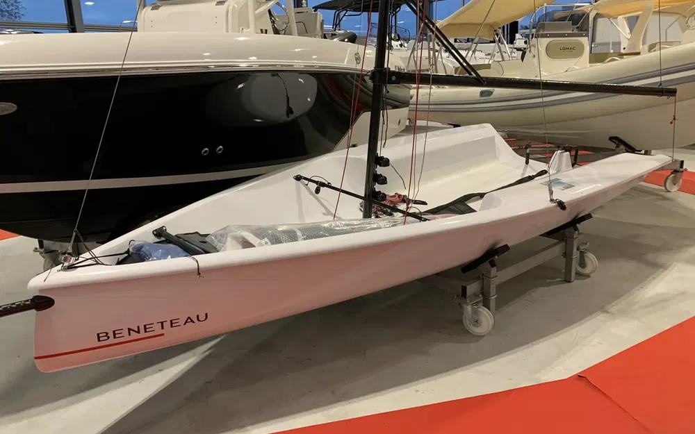 slider 1 Beneteau First 14