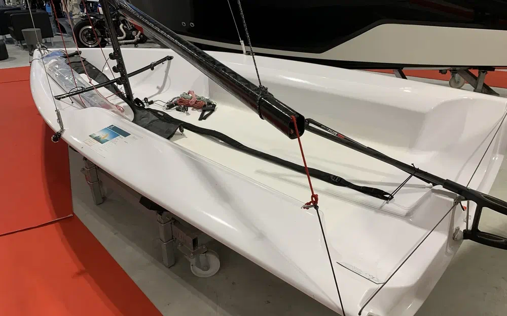 slider 4 Beneteau First 14
