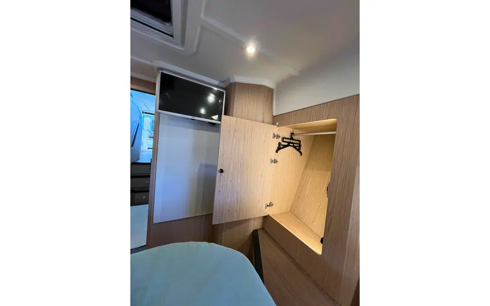 slider 12 Beneteau Swift Trawler 48