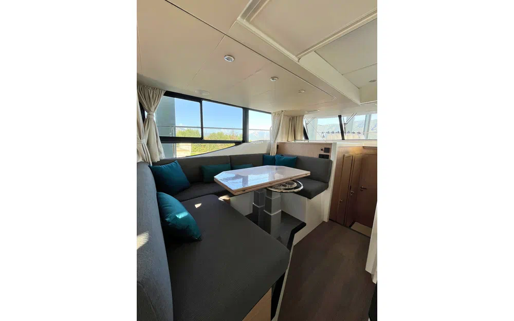 slider 2 Beneteau Swift Trawler 48