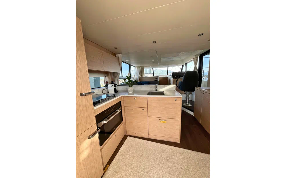 slider 5 Beneteau Swift Trawler 48