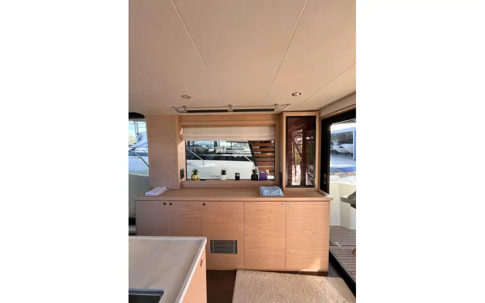 slider 8 Beneteau Swift Trawler 48
