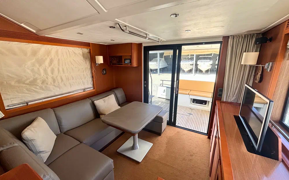 slider 31 Beneteau Swift Trawler 50