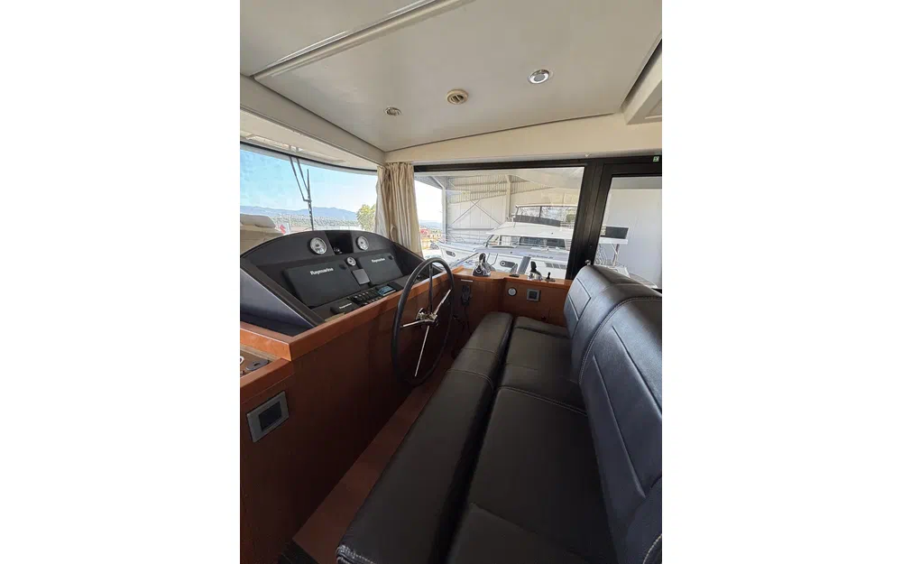 slider 52 Beneteau Swift Trawler 50