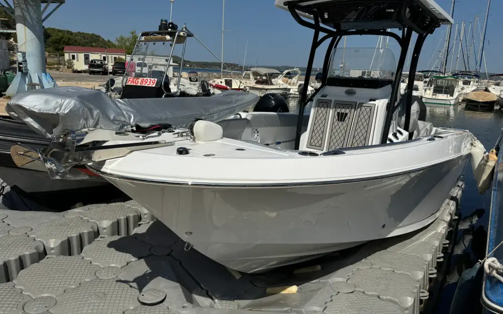 slider 1 Wellcraft Fisherman 222