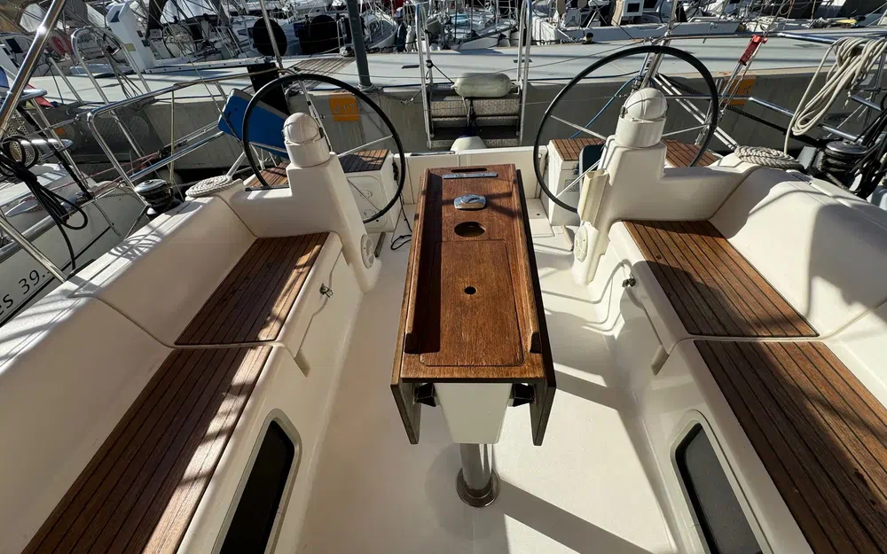 slider 15 Dufour 375