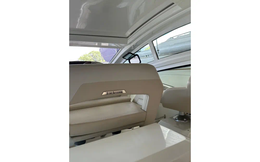 slider 3 Beneteau Gran Turismo 40