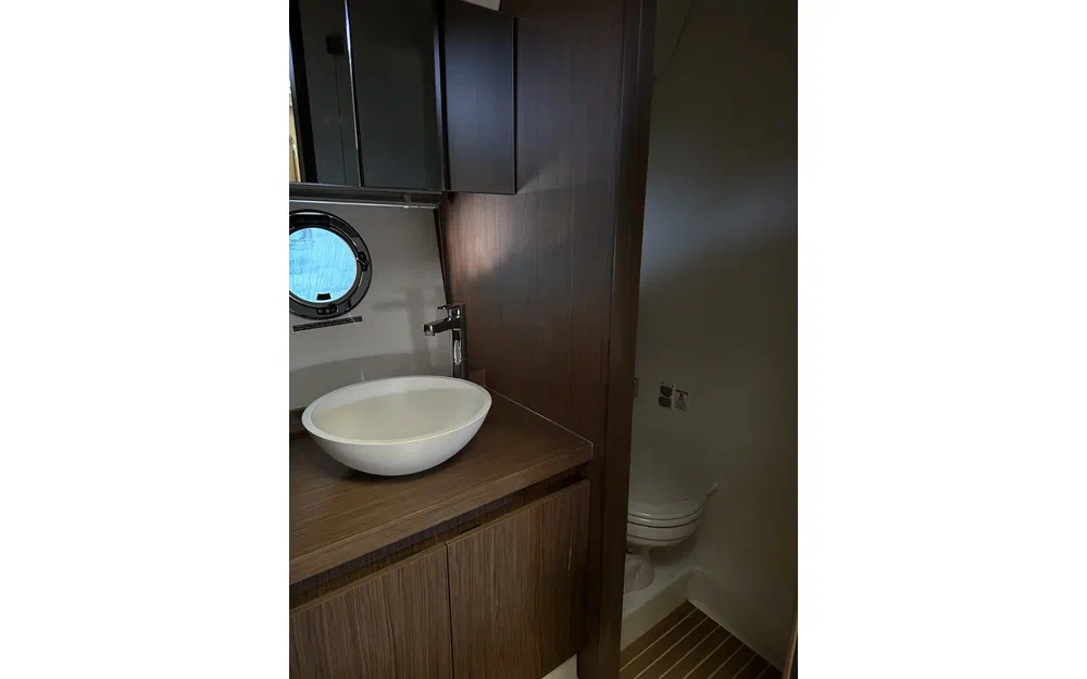 slider 8 Beneteau Gran Turismo 40