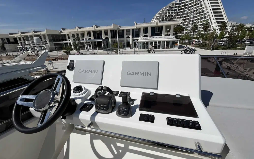 slider 14 Jeanneau Prestige 520