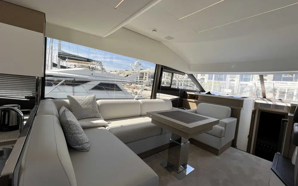 slider 5 Jeanneau Prestige 520